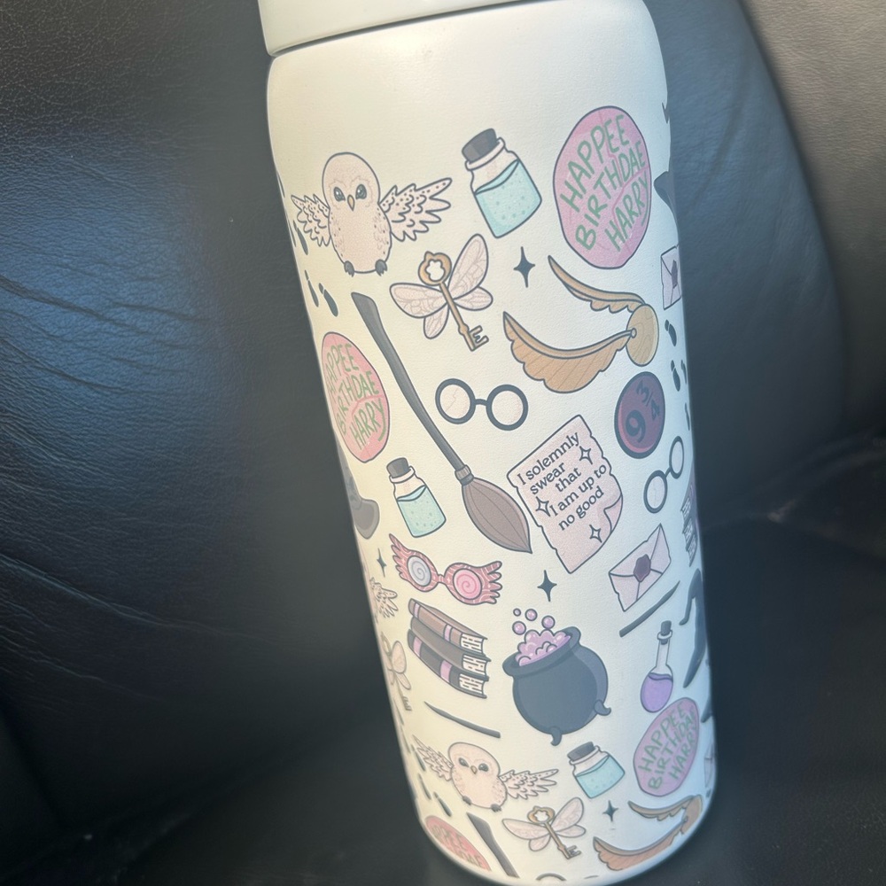White Wizard-Themed Stainless Water Bottle – Neutral